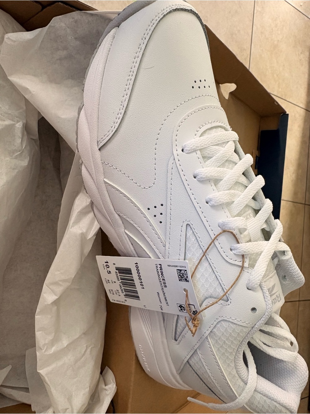White Classic Reebok Sneaker - Picture 2 of 5